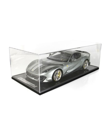 Maquette Ferrari 812 Competizione 1/12e Dans la société mordern