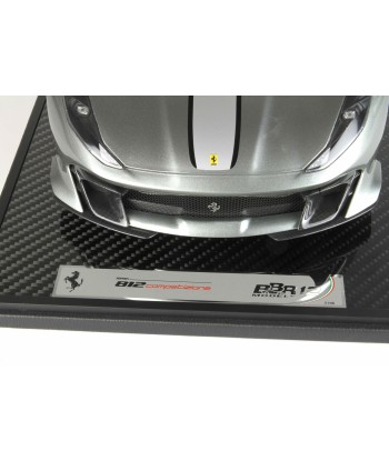 Maquette Ferrari 812 Competizione 1/12e Dans la société mordern