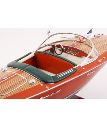 Riva Ariston 68cm Modell de technologie