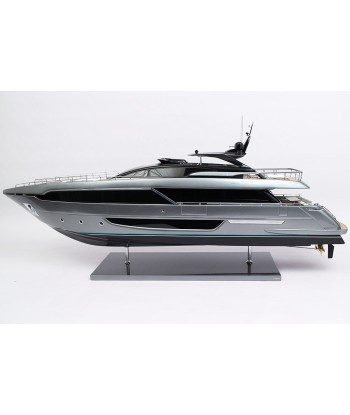 Riva Corsaro 100 cm Modellbausatz – Grauer Hai rembourrage situé sous