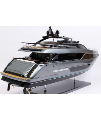 Riva Corsaro 100 cm Modellbausatz – Grauer Hai rembourrage situé sous